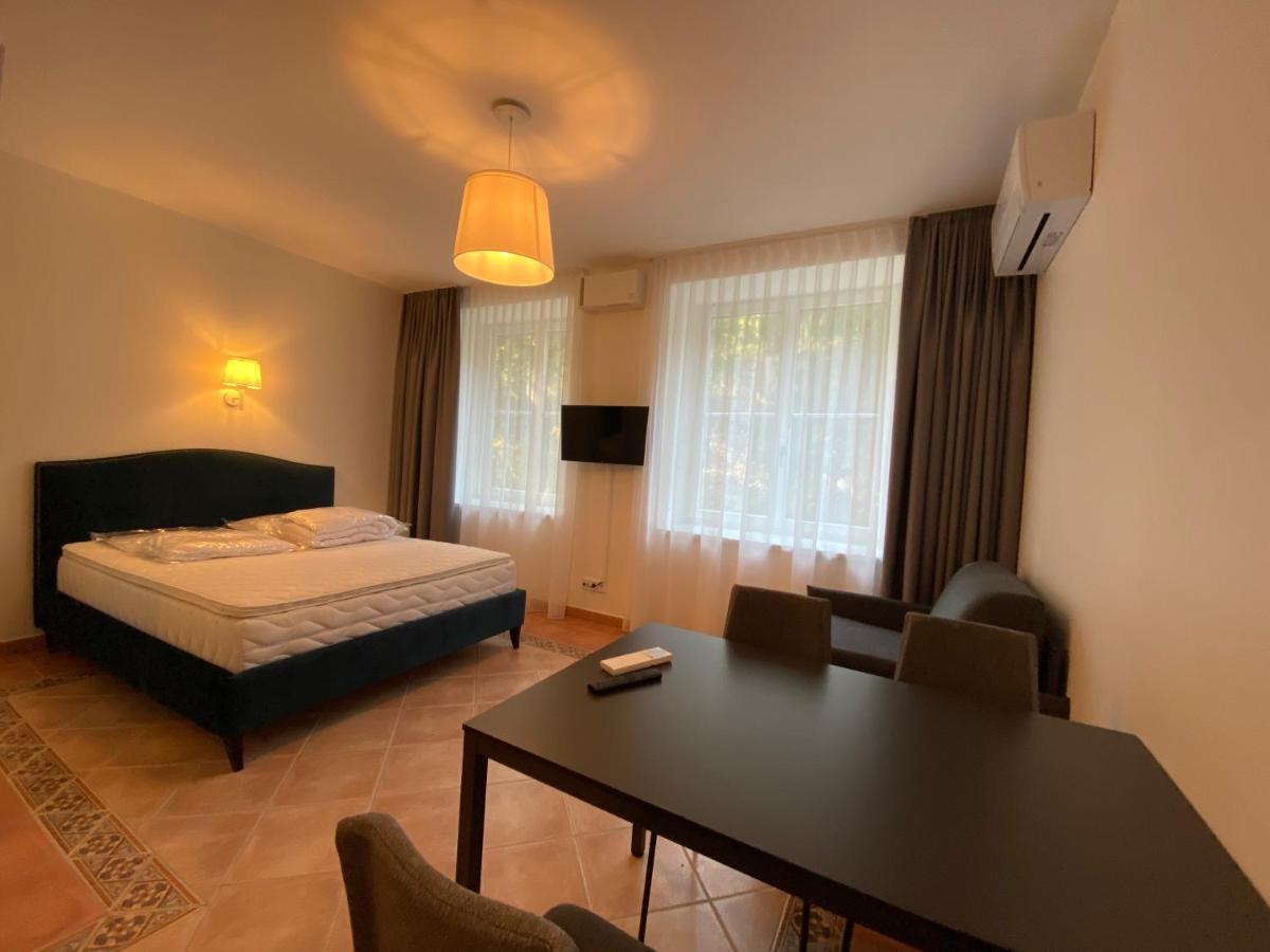 Dvi Nidos Hotell Exteriör bild